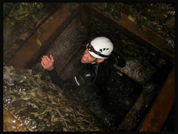 Eastwater Cavern Entrance. Ph: Steve Sharp